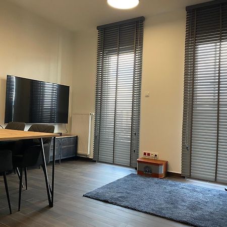 Apartamenty Wola Tower ワルシャワ エクステリア 写真