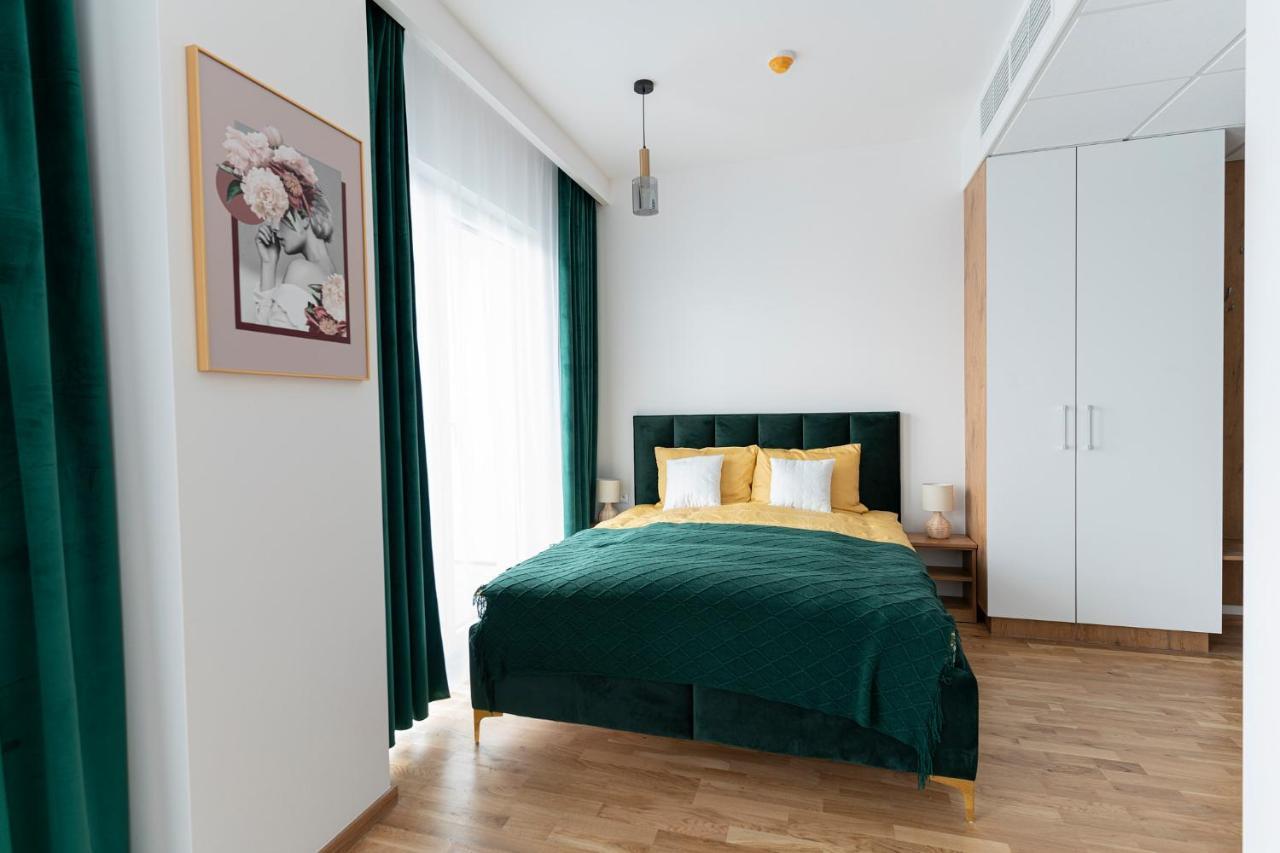 Apartamenty Wola Tower ワルシャワ エクステリア 写真