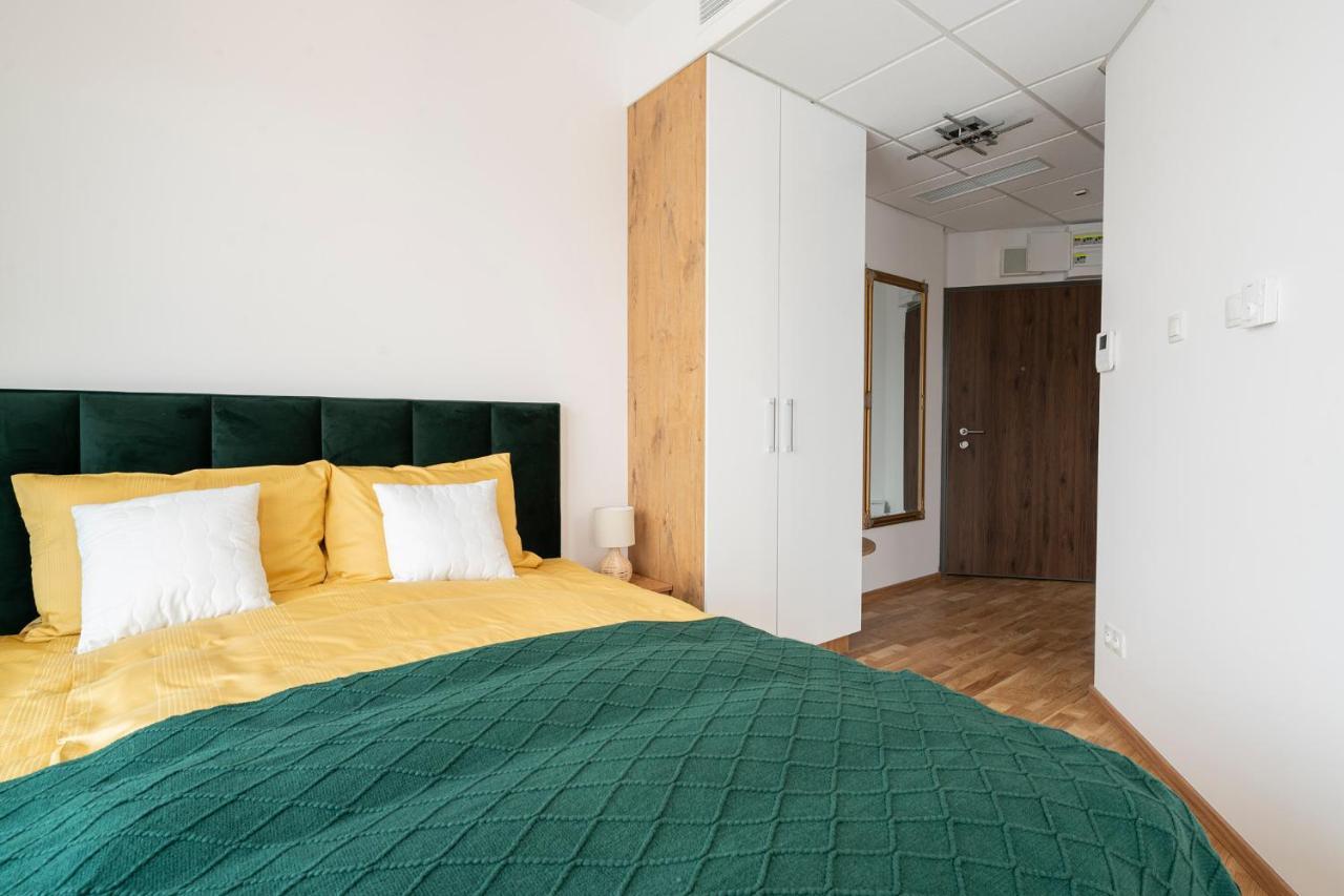 Apartamenty Wola Tower ワルシャワ エクステリア 写真
