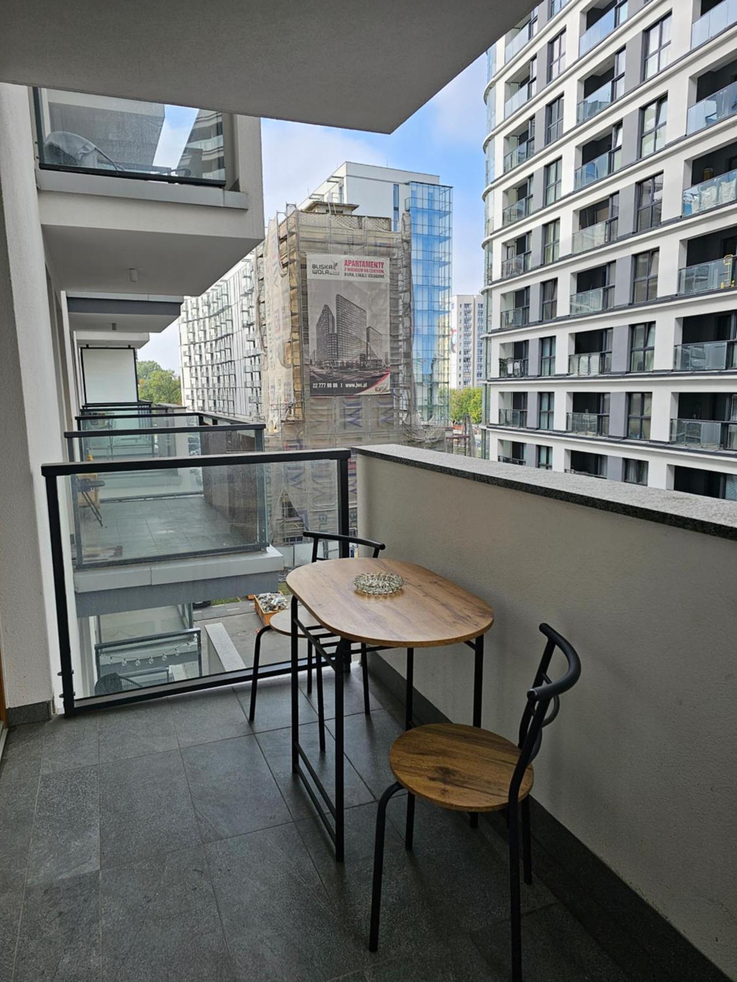 Apartamenty Wola Tower ワルシャワ エクステリア 写真