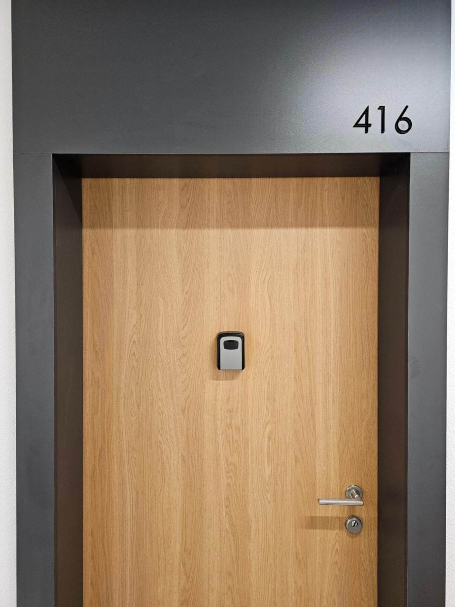 Apartamenty Wola Tower ワルシャワ エクステリア 写真