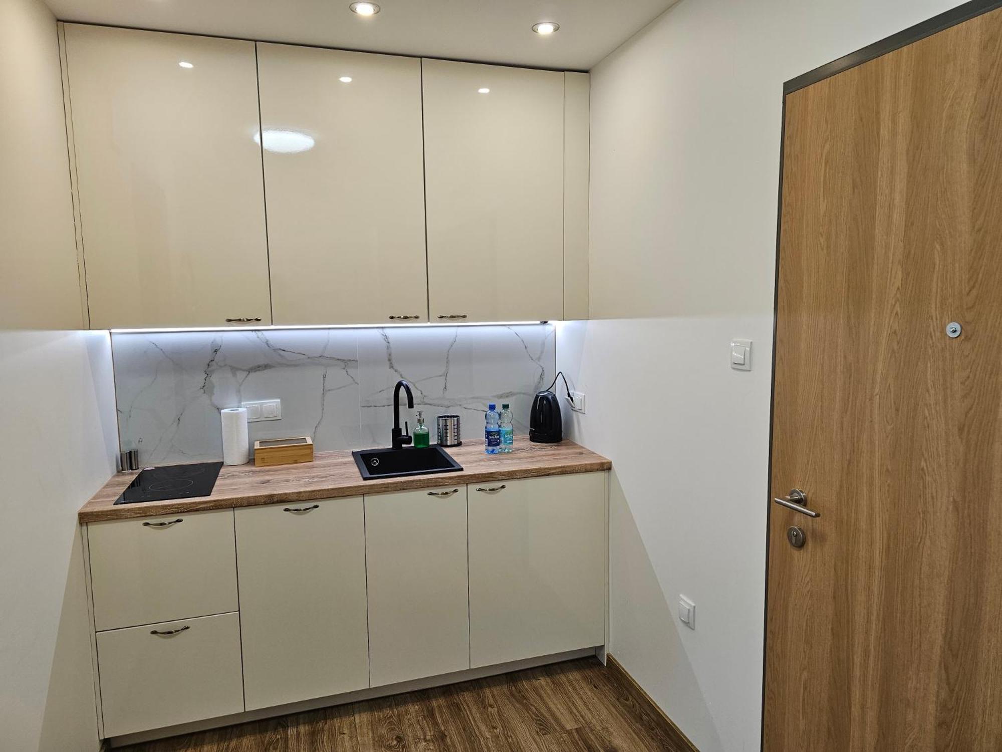 Apartamenty Wola Tower ワルシャワ エクステリア 写真