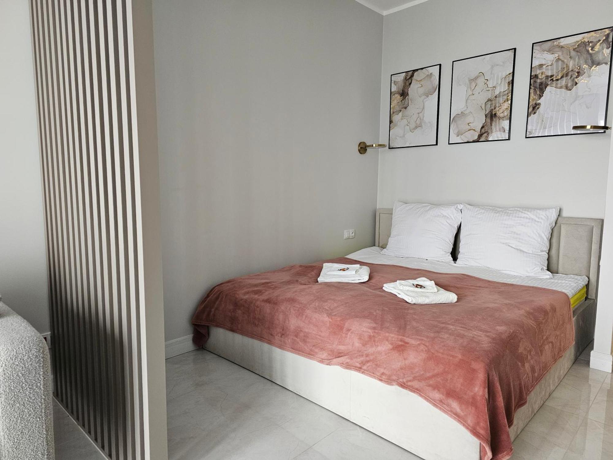 Apartamenty Wola Tower ワルシャワ エクステリア 写真