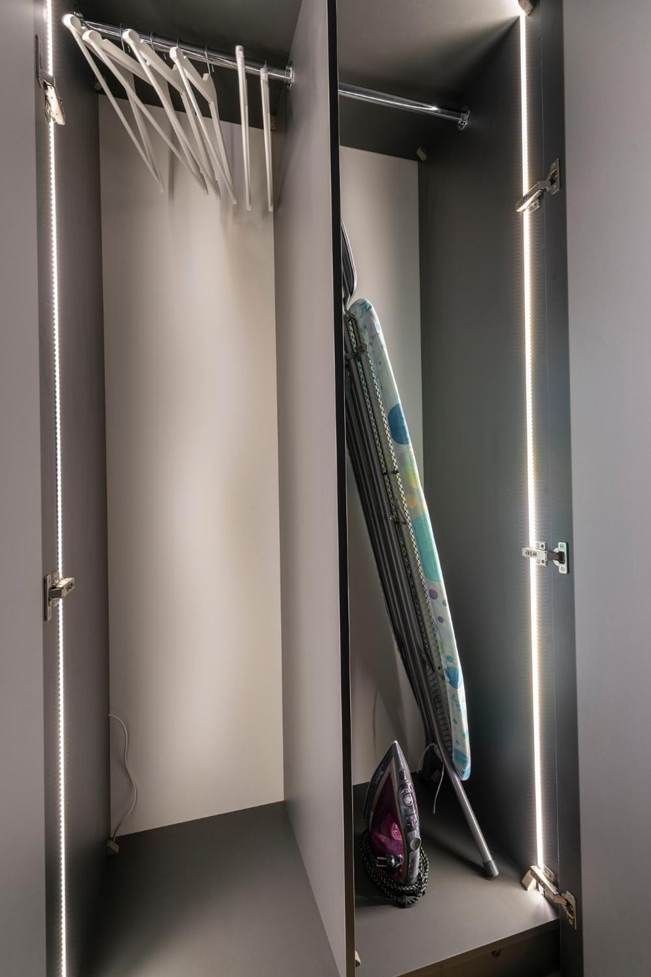 Apartamenty Wola Tower ワルシャワ エクステリア 写真