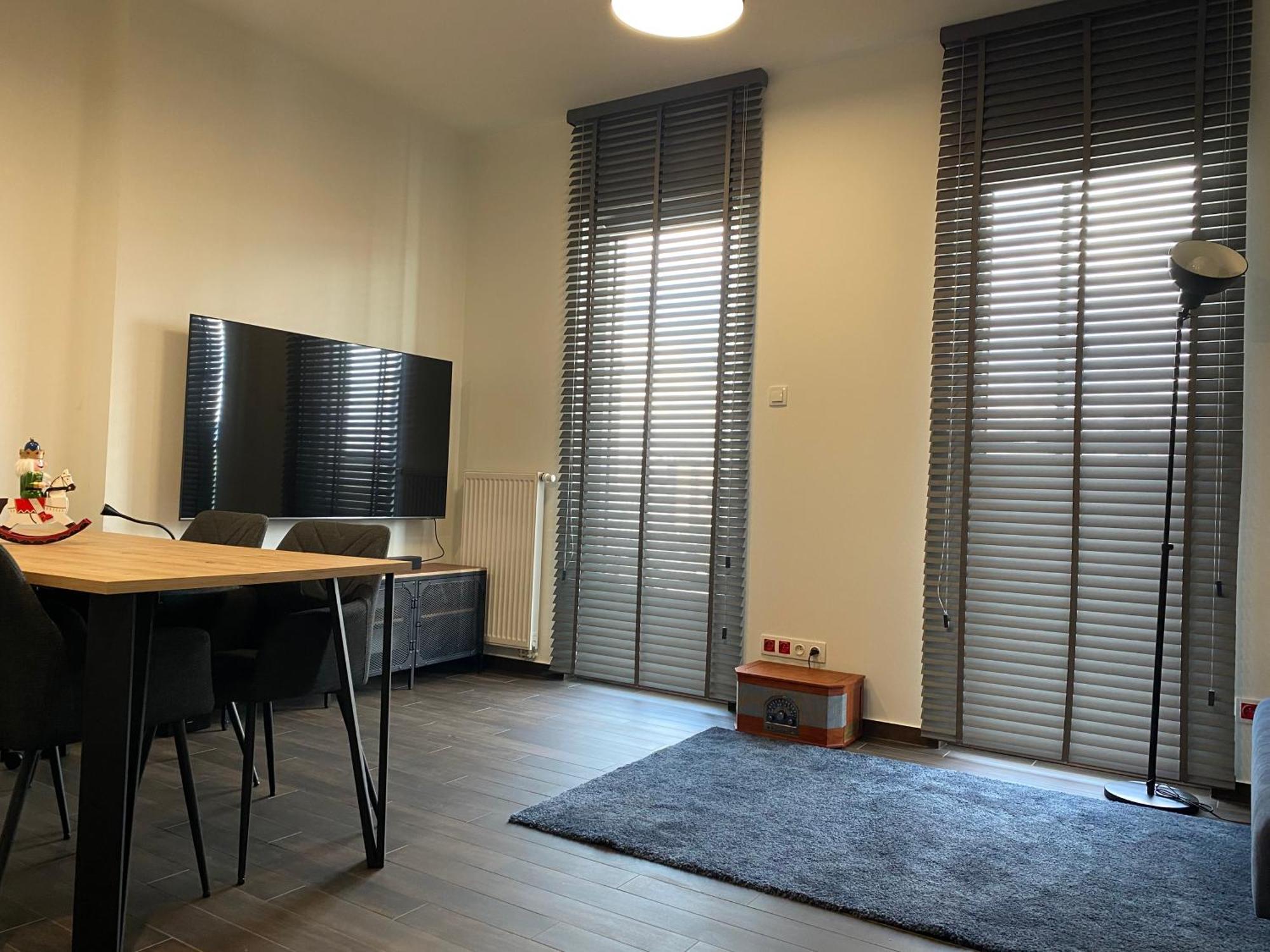 Apartamenty Wola Tower ワルシャワ エクステリア 写真