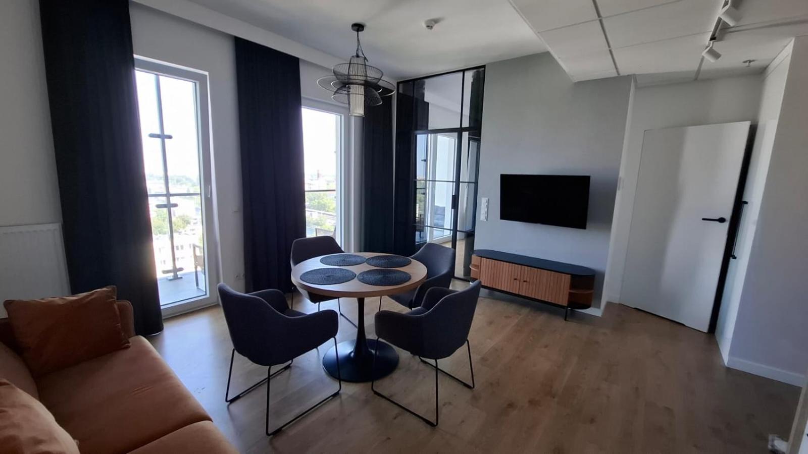 Apartamenty Wola Tower ワルシャワ エクステリア 写真